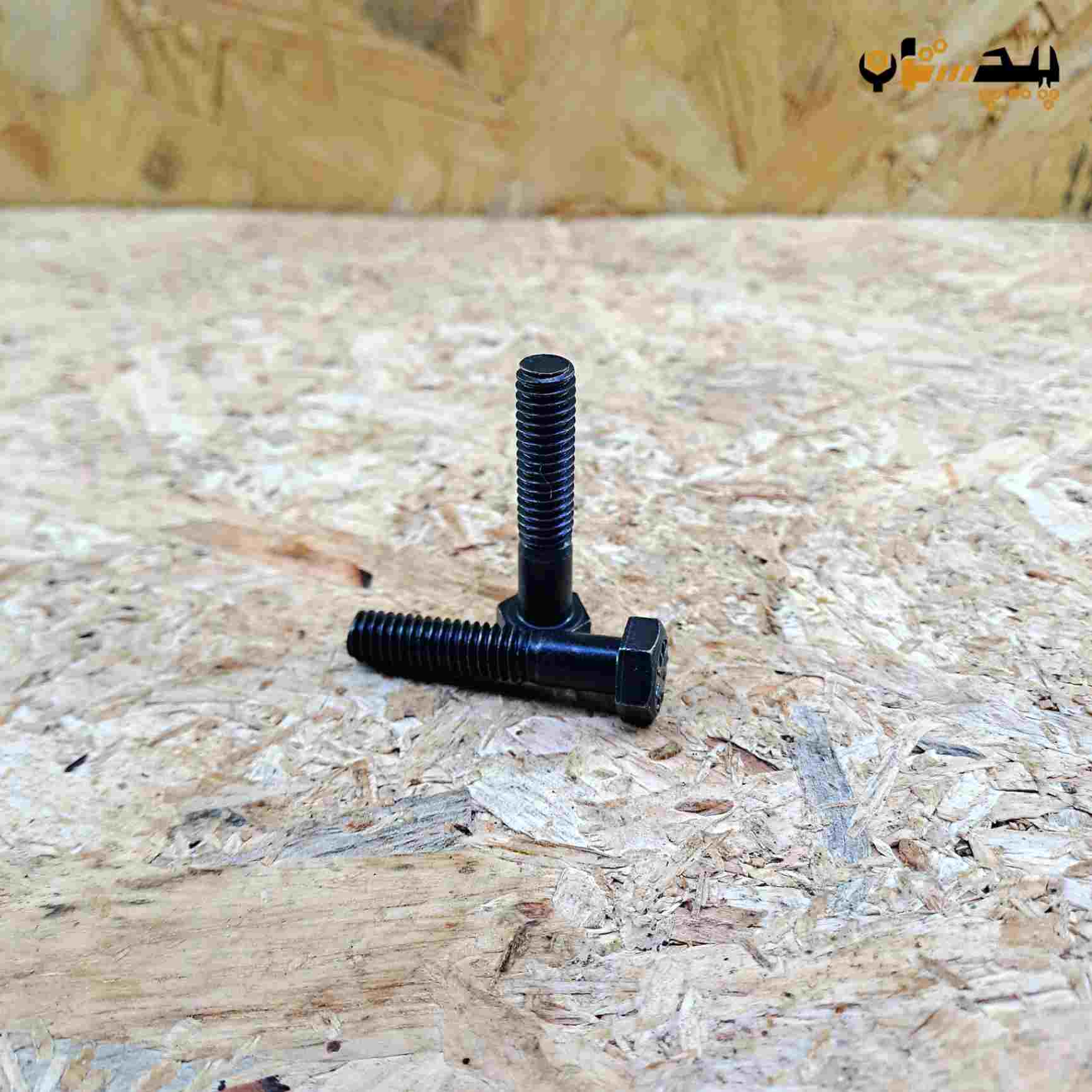 پیچ آچارخور نیم رزوه دنده درشت اینچی  سایز "5/16 طول "1/2-1 (معادل میلیمتر 38×8)